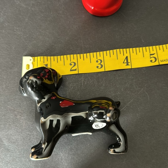 Dog and Fire Hydrant Salt and Pepper Shakers - Picture 13 of 14